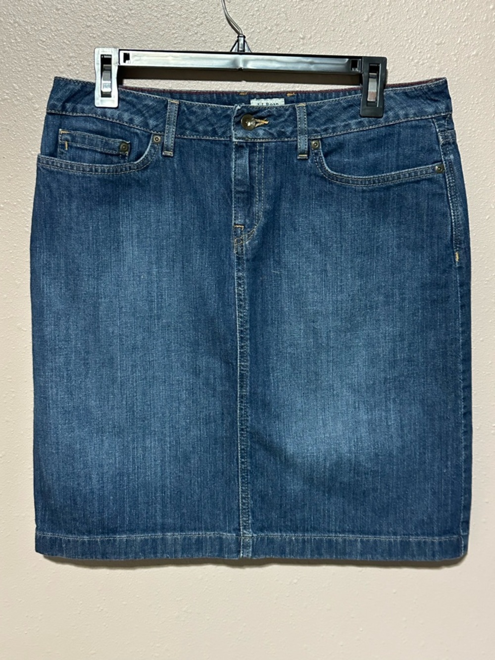 L.L. Bean Favorite Fit Classic Denim Pencil Skirt Blue 8 REG